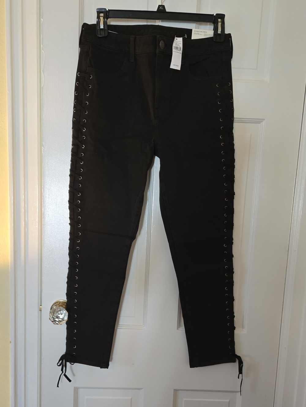 NWT AE Black Lace-Up Hi-rise Lace Up Side-Detail Women's Jeans